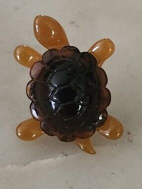 Vtg Avon "Lucky Friends" Amber Turtle Lapel Pin